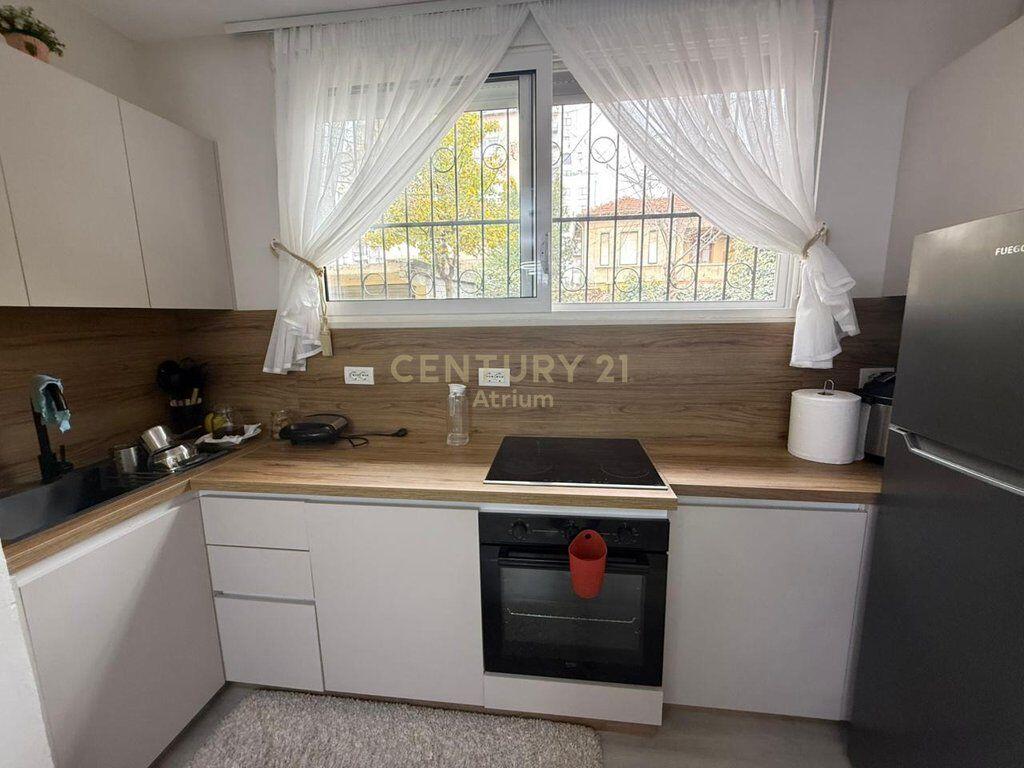 🏙️ Shitet Apartament 1+1 – Pranë Pazarit të Ri, Tiranë
