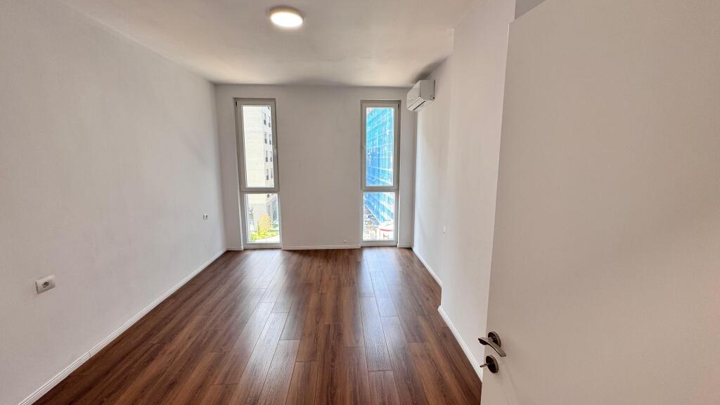 📣 AFFITTO Appartamento 2+1+2 (Per Ufficio) 📍 Ex Campo di Aviazione ✨  💶 Prezzo 75.000 Lek Lordo