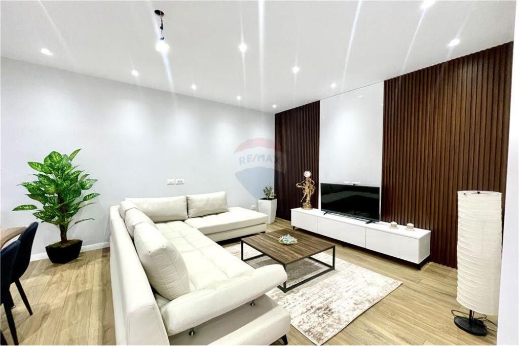 Apartament - Për Qira - Rruga e Durresit