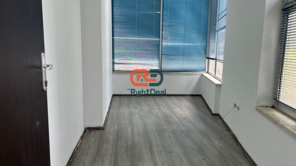 Near the Paris Municipality, Office Space for Rent with Perfect Location!!