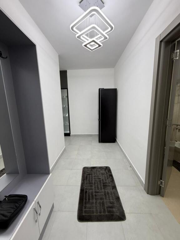 Me Qira – Apartament 3+1+2, Rruga “5 Maj”, Tiranë