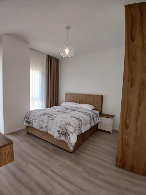 🏢 Apartament me qira 2+1 – Qendra e Tiranës (Zogu i Zi)