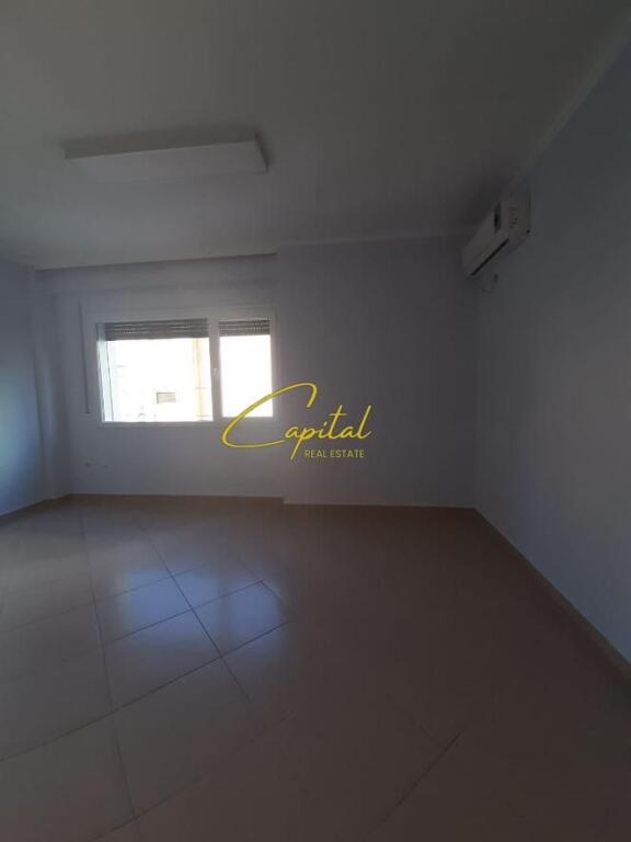 OFFICE FOR RENT 95 M2 CENTER 800 EURO