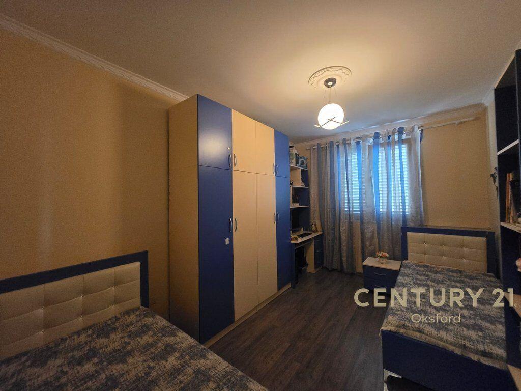 SHITET APARTAMENT 2+1 TEK ISH FUSHA E AVIACIONIT