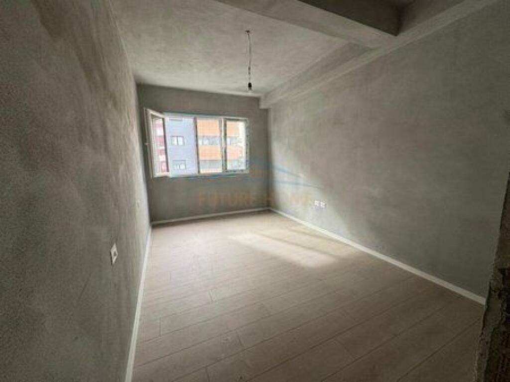 For sale, Apartment 2+1+2+ Parking Space, River Residence, Unaza e Re, Tirana.
