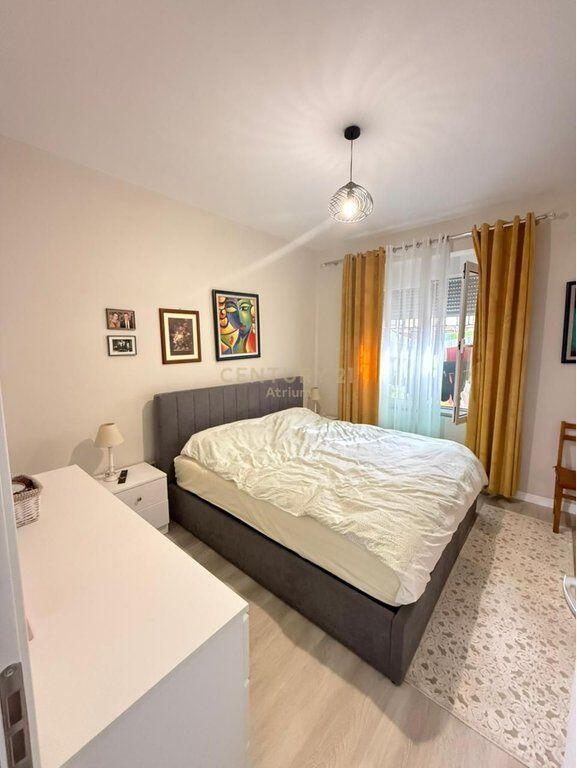 🏙️ Shitet Apartament 1+1 – Pranë Pazarit të Ri, Tiranë