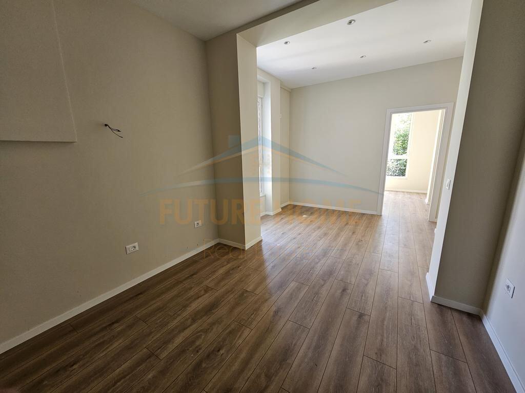 Disponojmë Apartament 1+1 per Shitje, Myslym Shyri, Tirane.