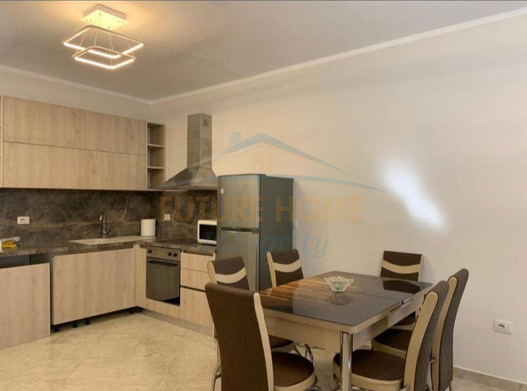 Affitto, Appartamento 2+1, Viale Zogu I, Tirana.