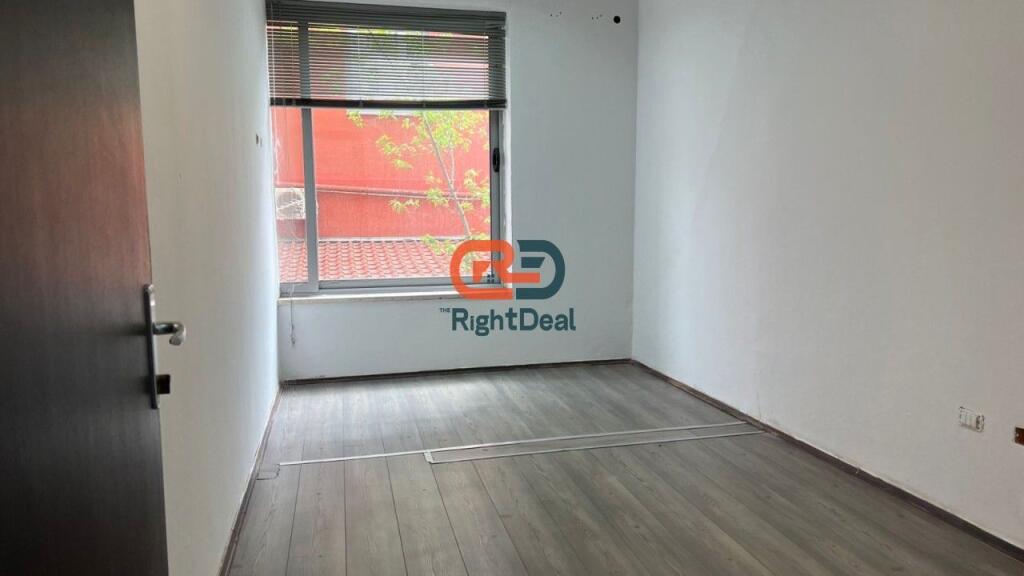 Near the Paris Municipality, Office Space for Rent with Perfect Location!!