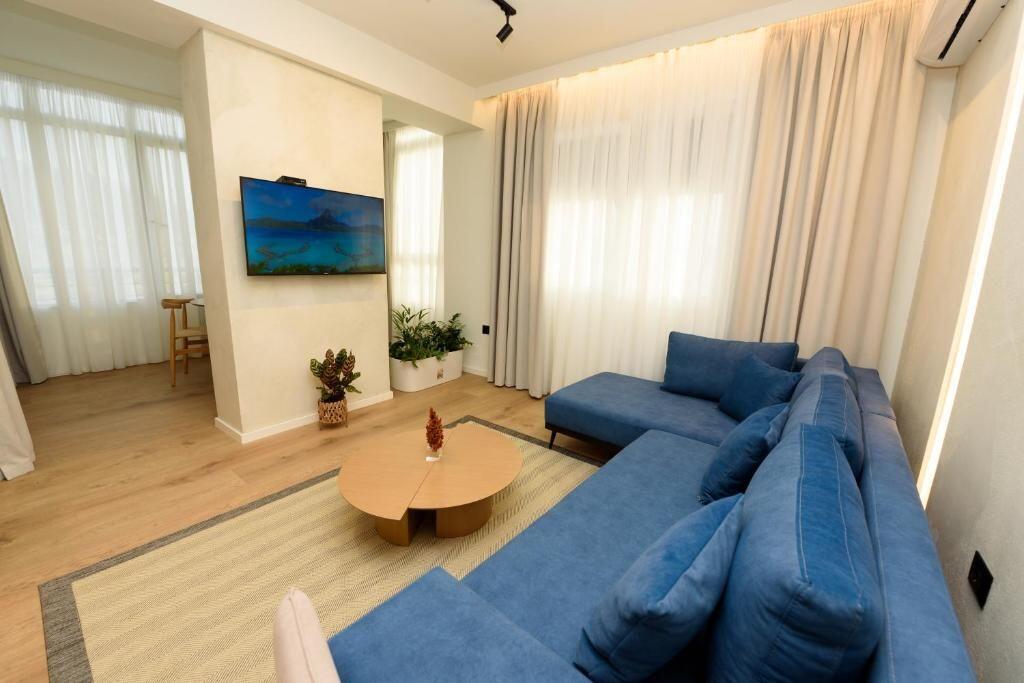 *Apartament 2+1+2 me Pamje nga Deti për Shitje – Lungomare, Vlorë*