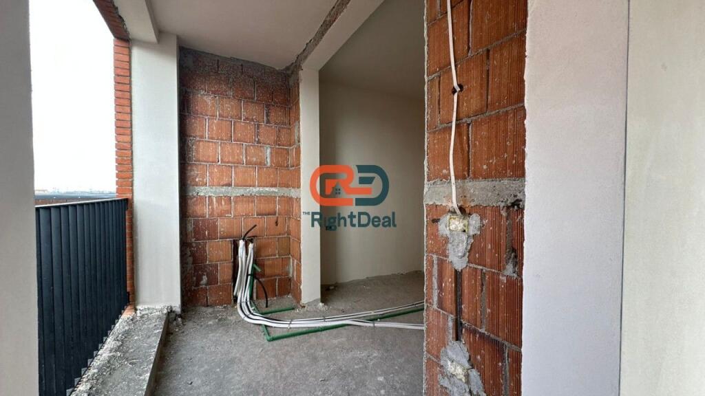 At Siri Kodra Street, Apartment 2+1+2 For Sale Very Close to the New Boulevard!