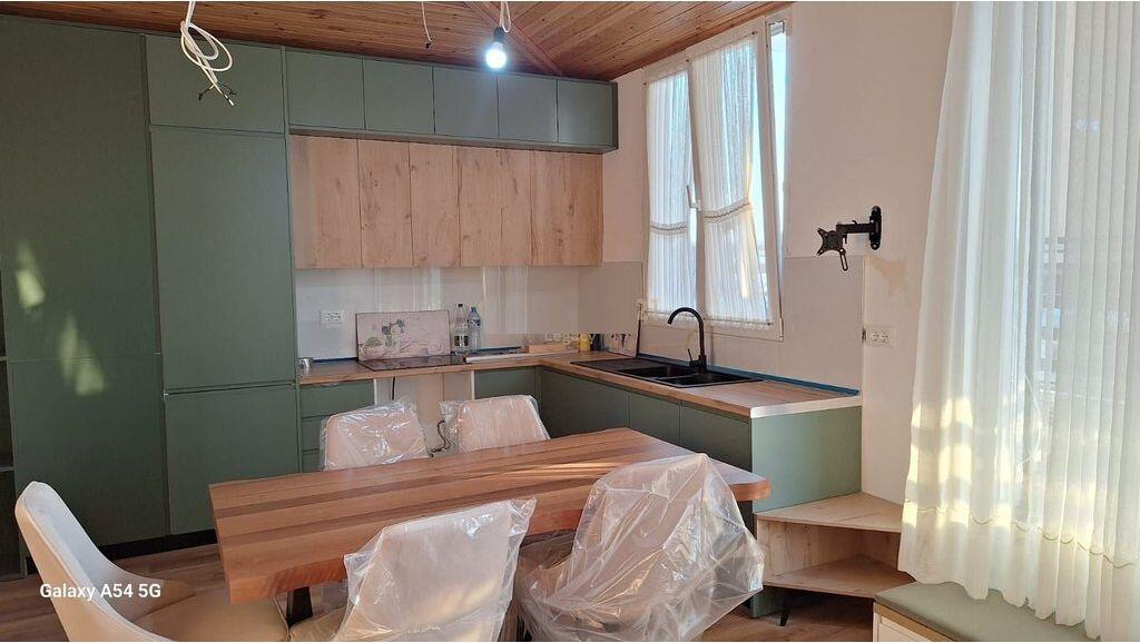 Jepet Apartament 2+1+2 ne Shkoze