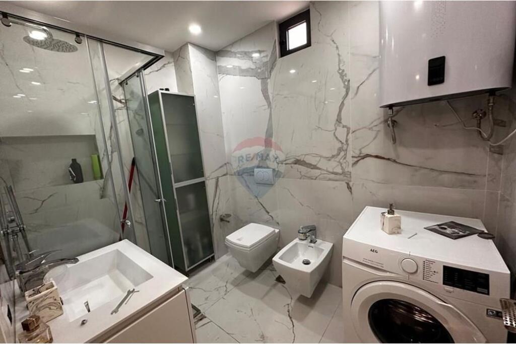 Apartment 2+1 for Rent, at Petro Korcari Street!