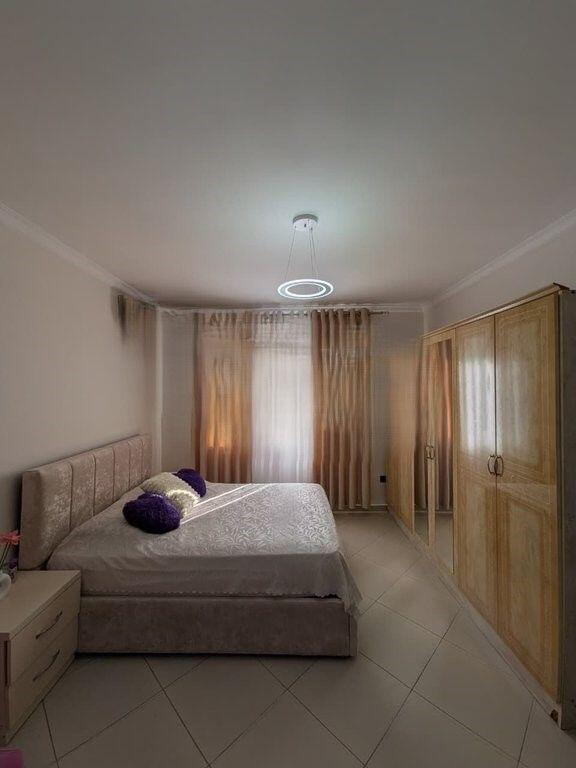 MONOLOCALE IN AFFITTO, VICINO AL 21-DHJETORIT, TIRANA!