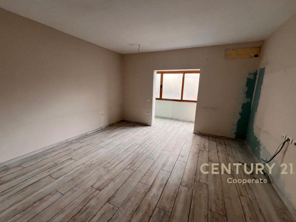 OCCASION! WE SELL A 3-FLOOR BUILDING, DIBRA STREET NEAR QSUT 450,000 €