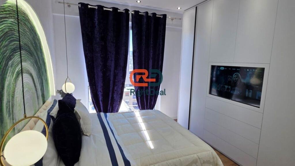 Tek 21 Dhjetori ,Shitet Super Apartament 2+1 Me Super Vendndodhje!!!