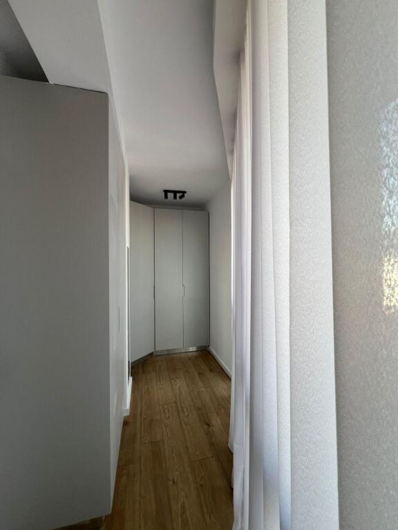 🏡 Apartament me qira 2+1– Golden Tower, Rruga Mine Peza, Tiranë ✨💶 Çmimi: 90000 Leke/muaj