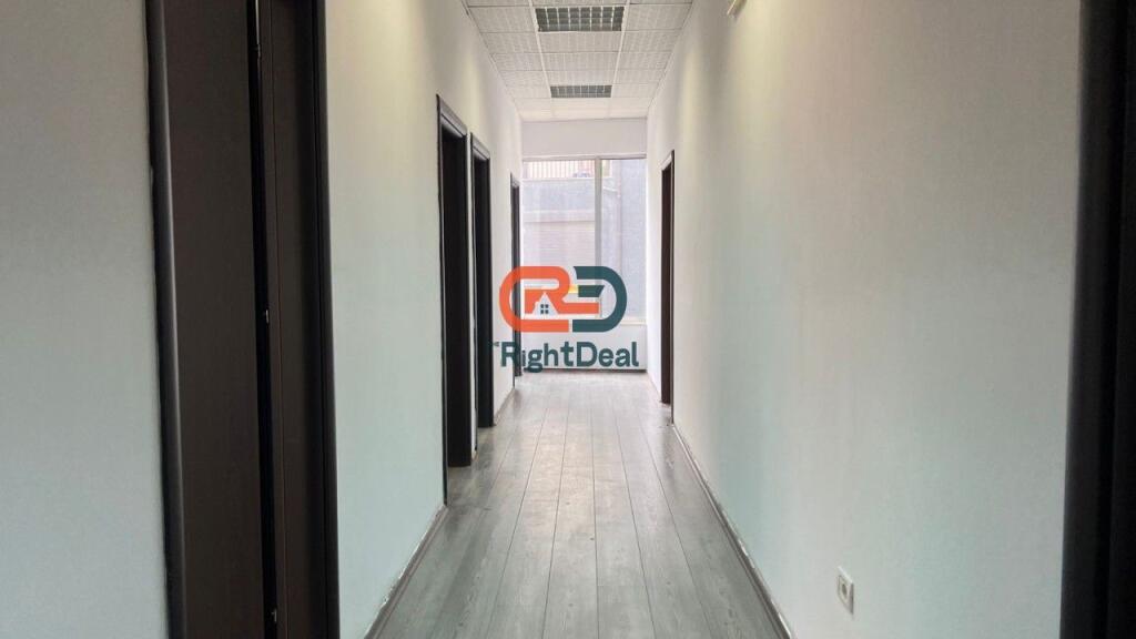 Near the Paris Municipality, Office Space for Rent with Perfect Location!!