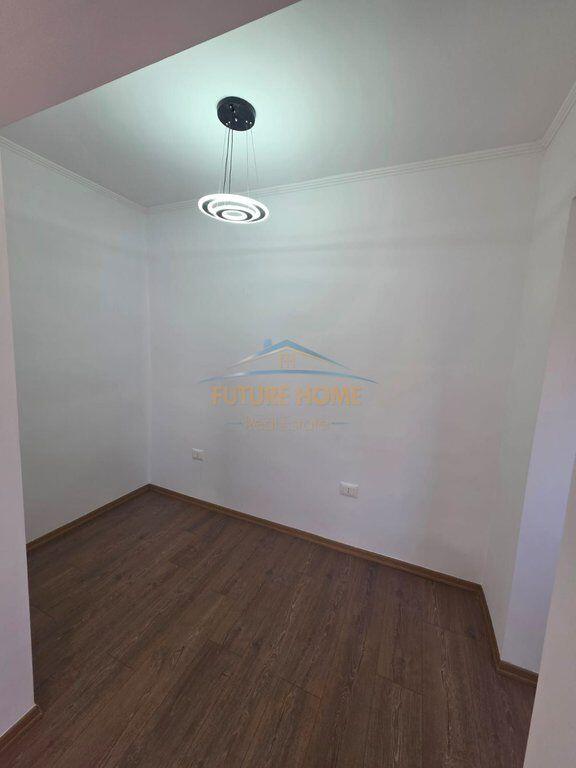 Appartamento in vendita a Tirana 2+1+Balcone Xhamllik