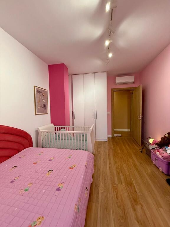 Apartament me qira 2+1+2, Rruga e Barrikadave