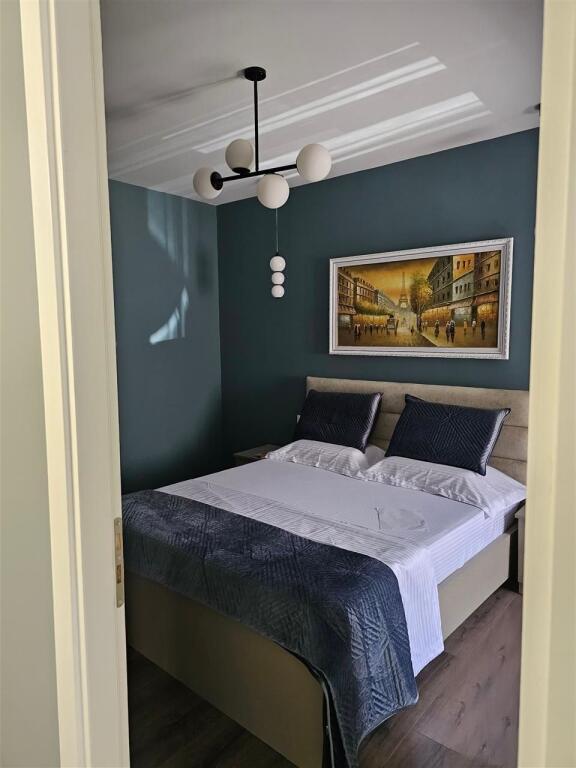 Jepet me qera apartament 1+1 ne Rrugen Fortuzi