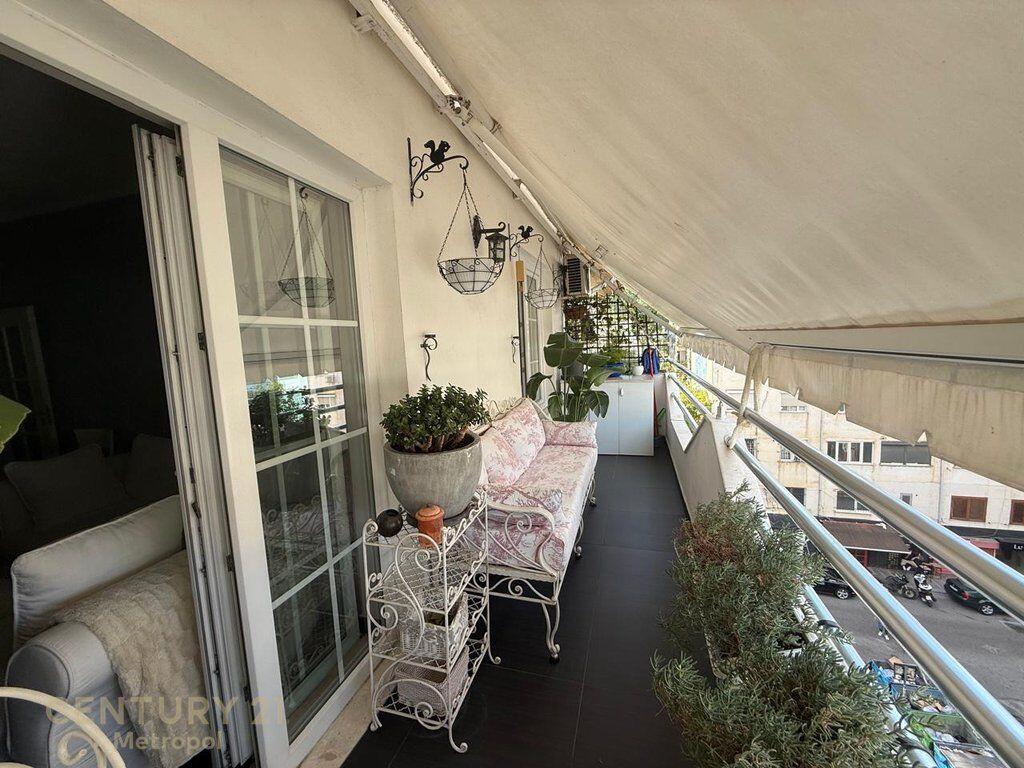 Air Bnb , Jepen me qira 3 apartamente tek Garda