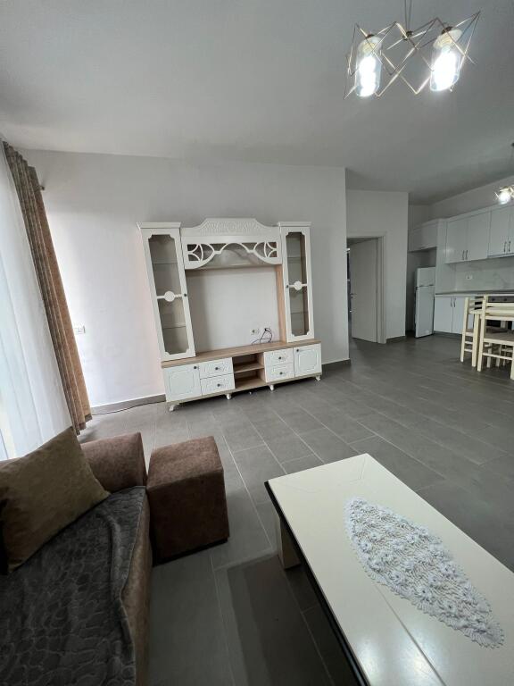 Apartament 2+1 per shitje ne Kamez!