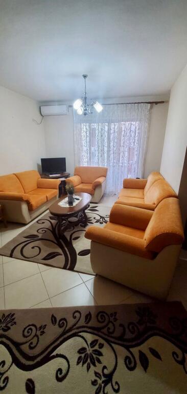 📣 AFFITTO Appartamento 2+1 con Garage 📍 Vicino alla Procura, Tirana 🛣️ Via "Mine Peza" ✨