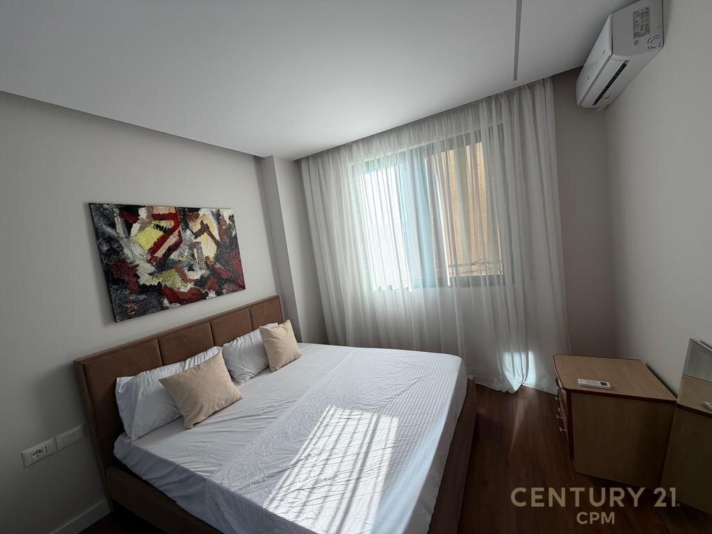 Jepet me qira apartament 2+1+2 te Hoxha Tahsim