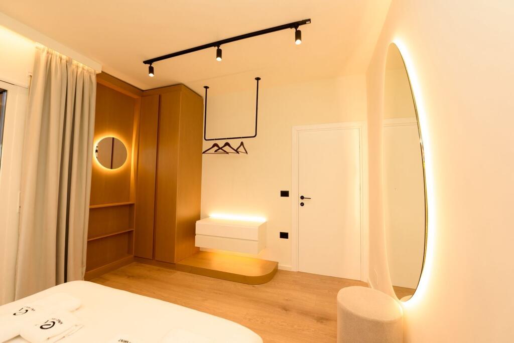 *Apartament 2+1+2 me Pamje nga Deti për Shitje – Lungomare, Vlorë*