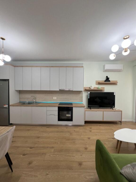 🏡 Appartamento in affitto – Golden Tower, Via Mine Peza, Tirana💶 Prezzo: 90000 Leke/mese