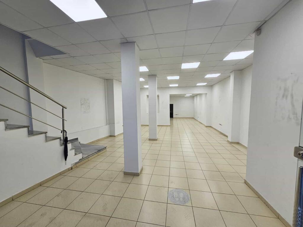Godine me qera 3-Kateshe ne Myslym Shyri (ID BZ2731) Tirane