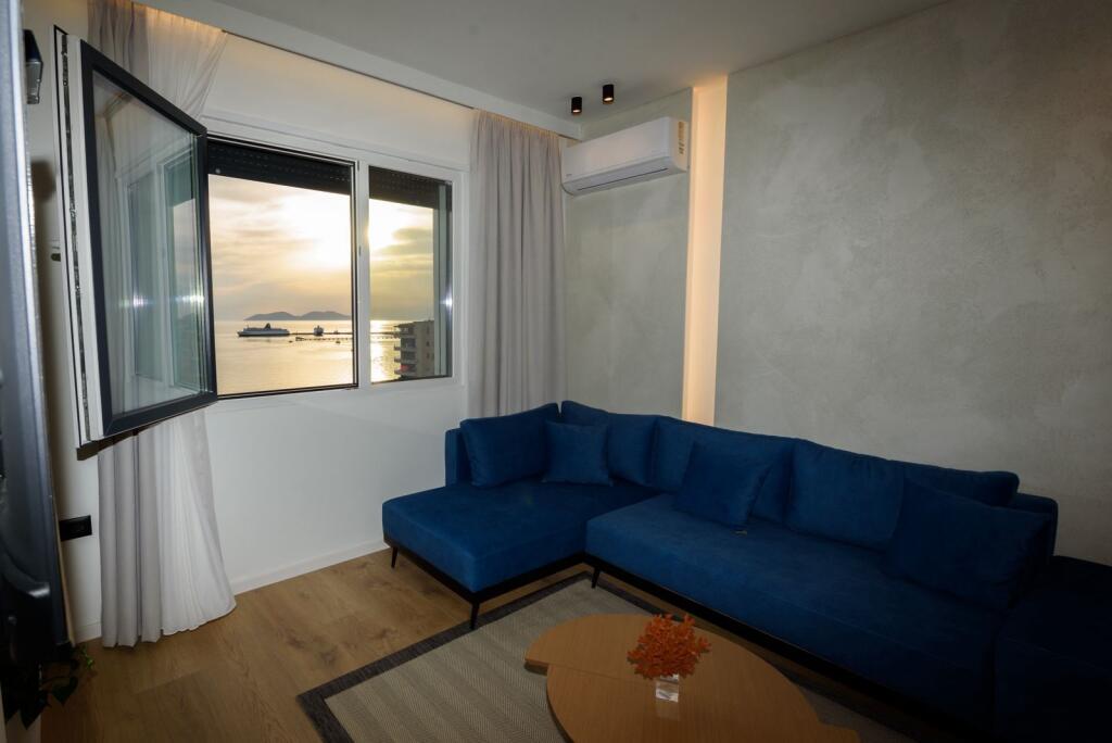 *Apartament 2+1+2 me Pamje nga Deti për Shitje – Lungomare, Vlorë*