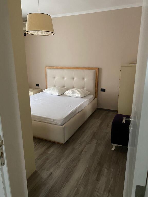 Varri Bomit,jepet me qira super apartment 2+1!
