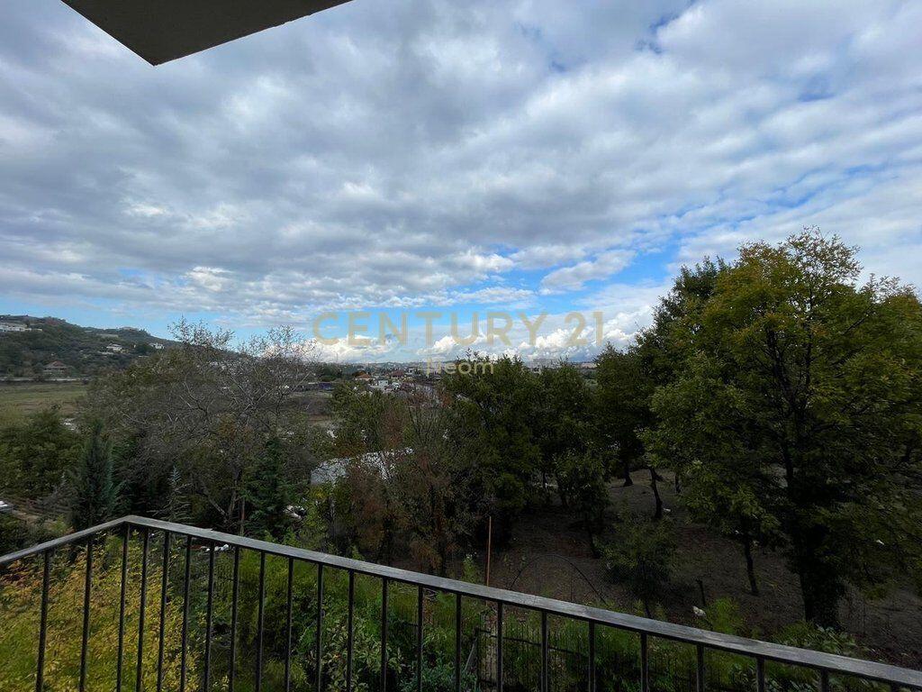 🏡 Qira – Apartament 2+1 në Secret Garden, Tiranë