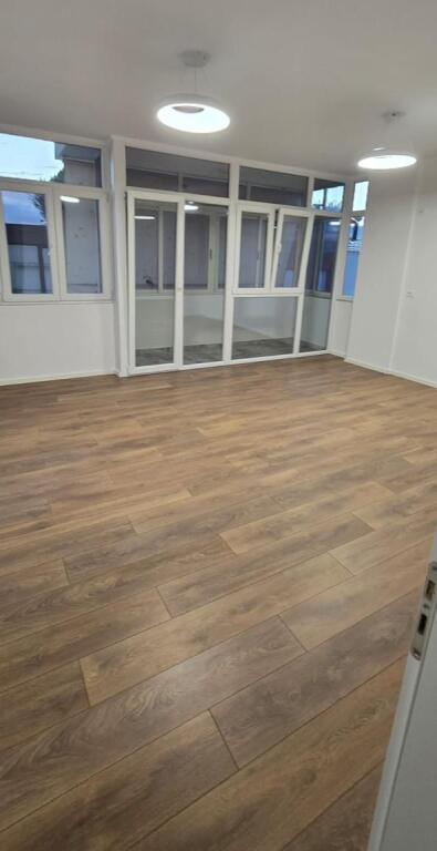 Appartamento 2+1+2 in vendita in Via Haxhi Hysen Dalliu, vicino alla Procura di Tirana 218.000 €