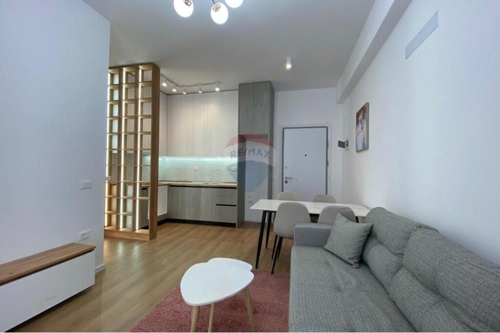 QERA, APARTAMENT 1+1, FRESKU, TIRANË