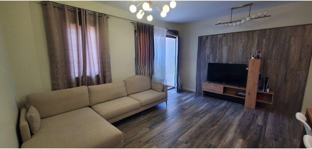 ULET CMIMI. Apartament 2+1+2+ Post parkimi, Tek komisariati Nr 4 Rr e Dibres! 270,000 €