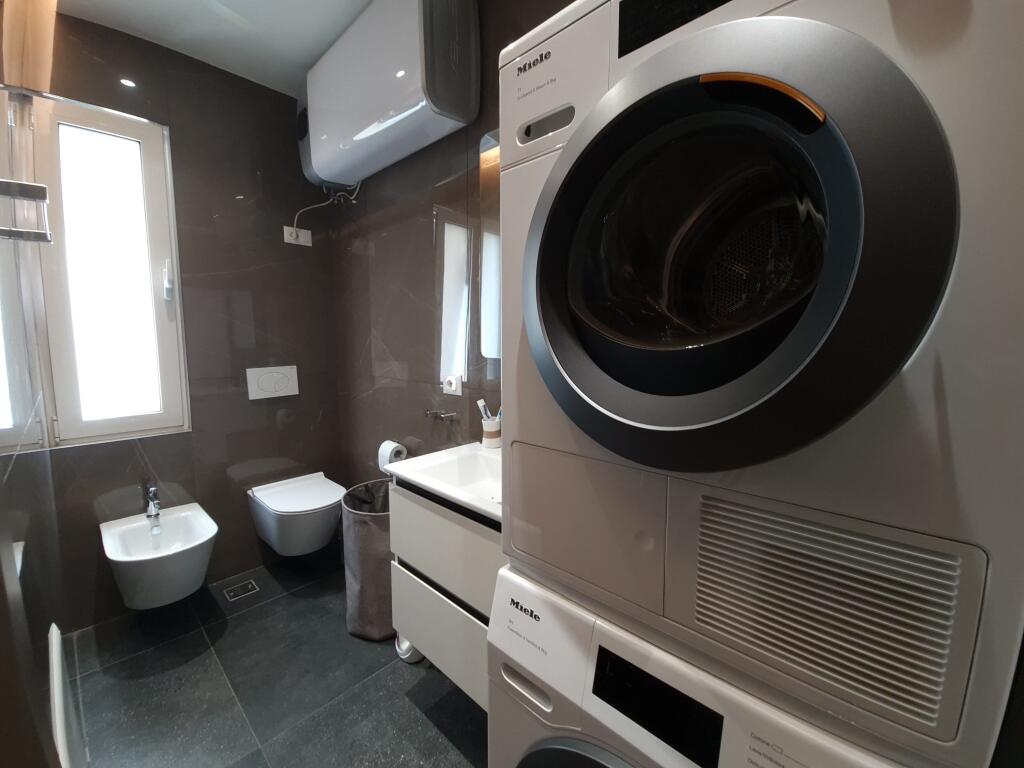 1+1, arredato vicino a Garden Residence, via e Kavajës, prezzo 700 mila lek