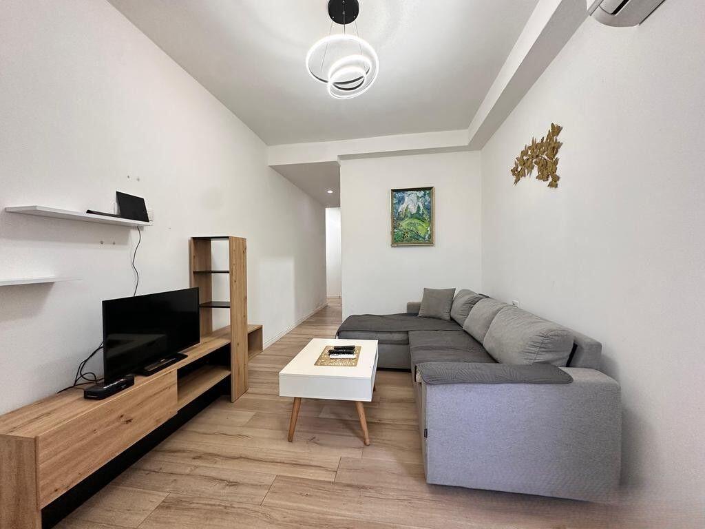 Apartment 2+1 for sale with mortgage with 2 parking spaces, in Shkoze. 120,000 €