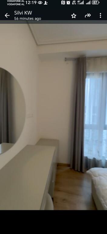 Ofrohet Apartament 1+1 per shitje te Farmacia 10