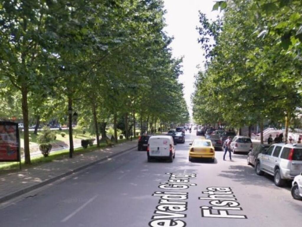 AMBIENTE COMMERCIALE IN VENDITA VICINO ALL'EX ESPOSIZIONE