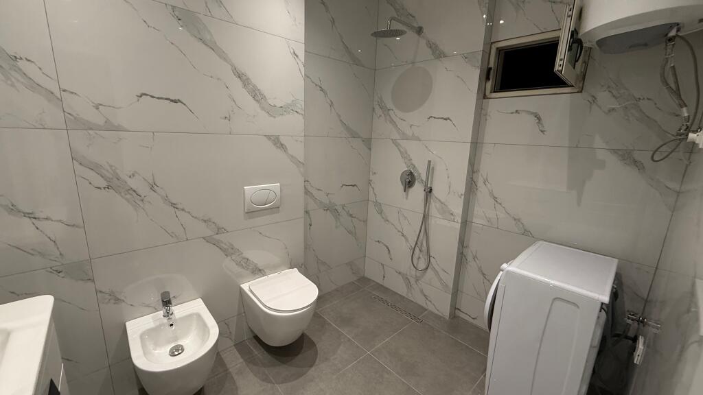 📍 Shitet Apartament 1+1  – Rruga Fortuzi, pranë Qendrës
