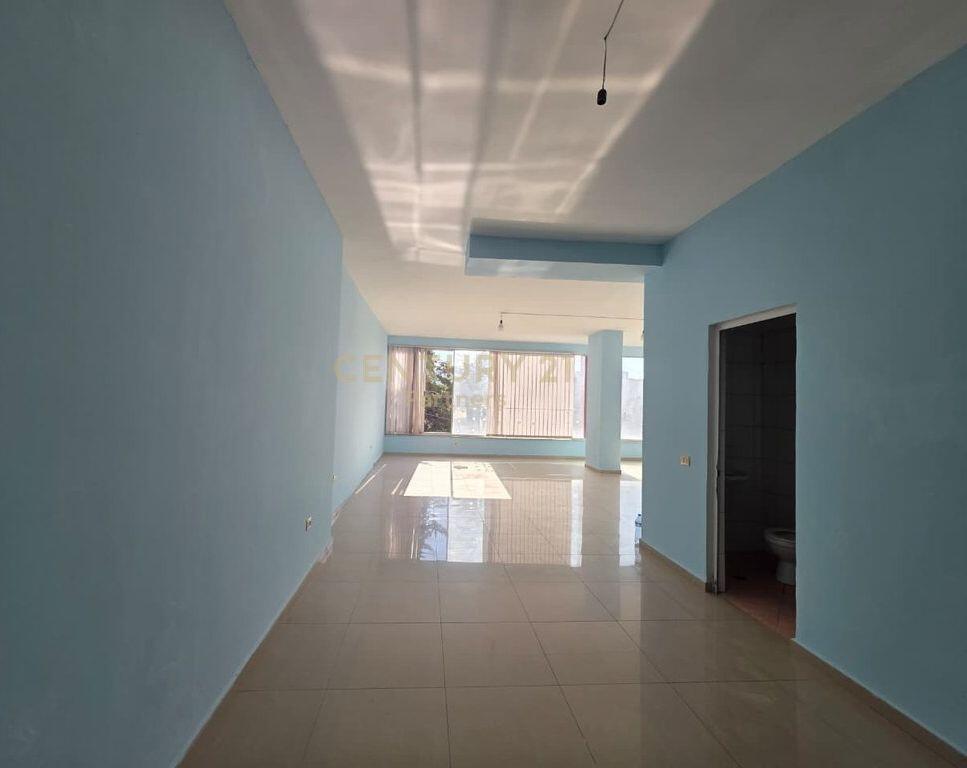 COMMERCIAL OPEN SPACE PREMISES IN YZBERISH 142,400 €