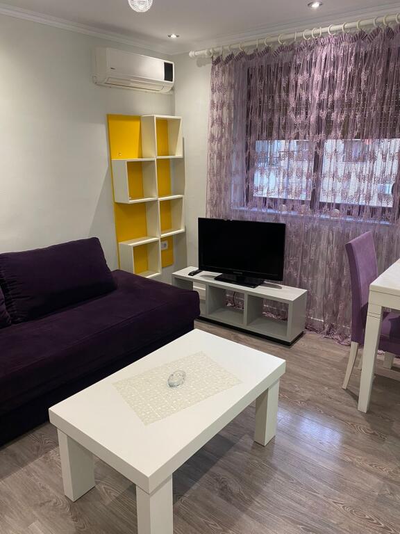 Appartamento in affitto 2+1 in Via Xhanfize Keko
