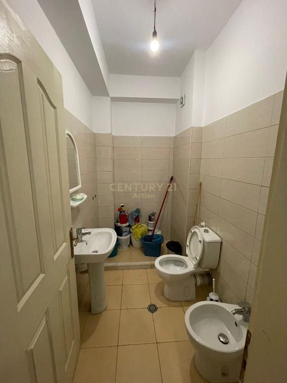 Office 1+1 for rent in Astir