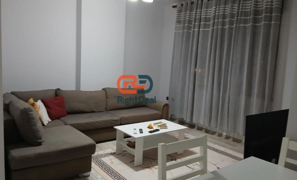 Ne Qender, Jepet Me Qira Super Apartament 2+1+2, Ideal Per Banim!!!
