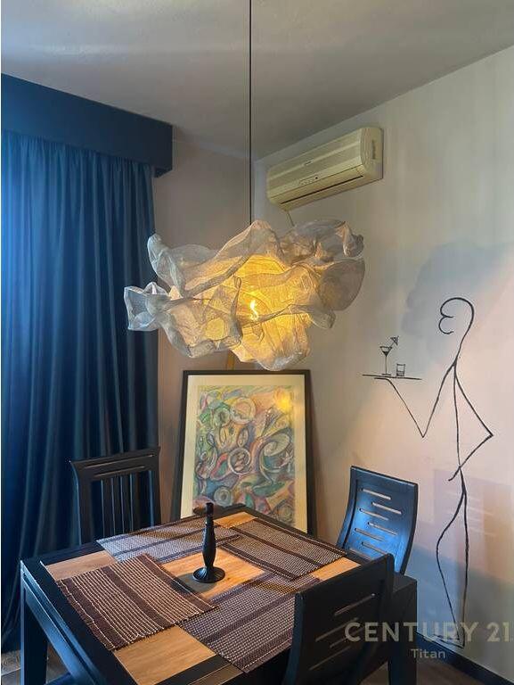 Jepet me qira apartament 1+1 me ballkon tek Bulevardi “Zogu i Parë”, Qendër, Tiranë!