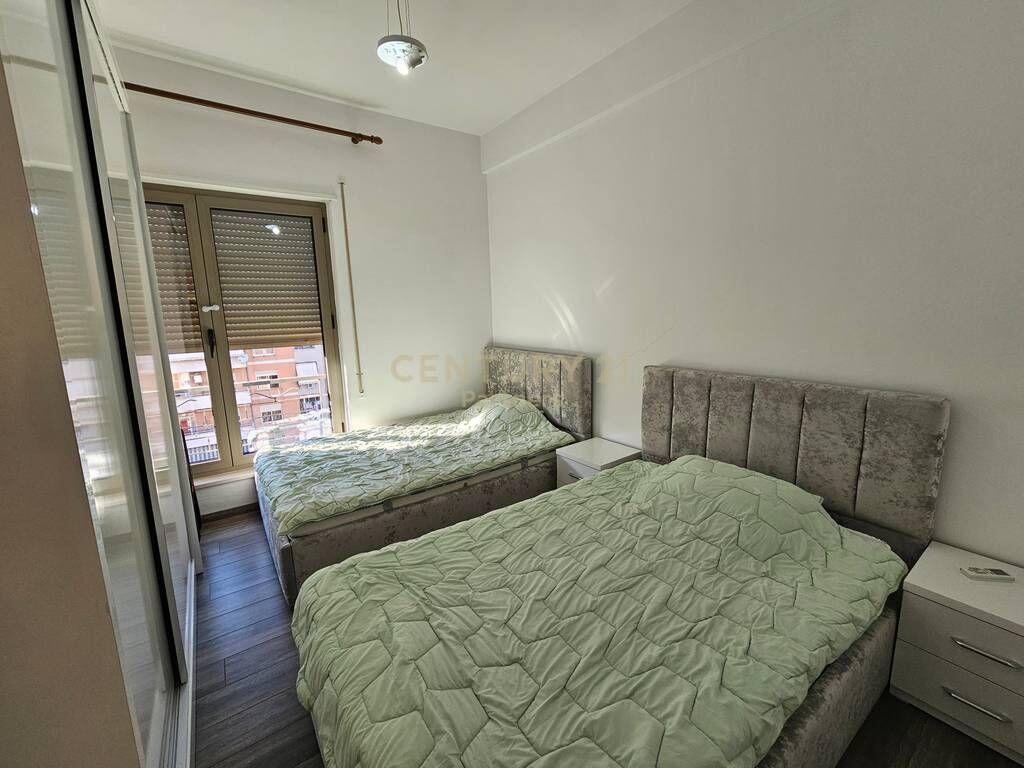 Shitet apartament 3+1+2 në Kompleksin “Delijorgji”