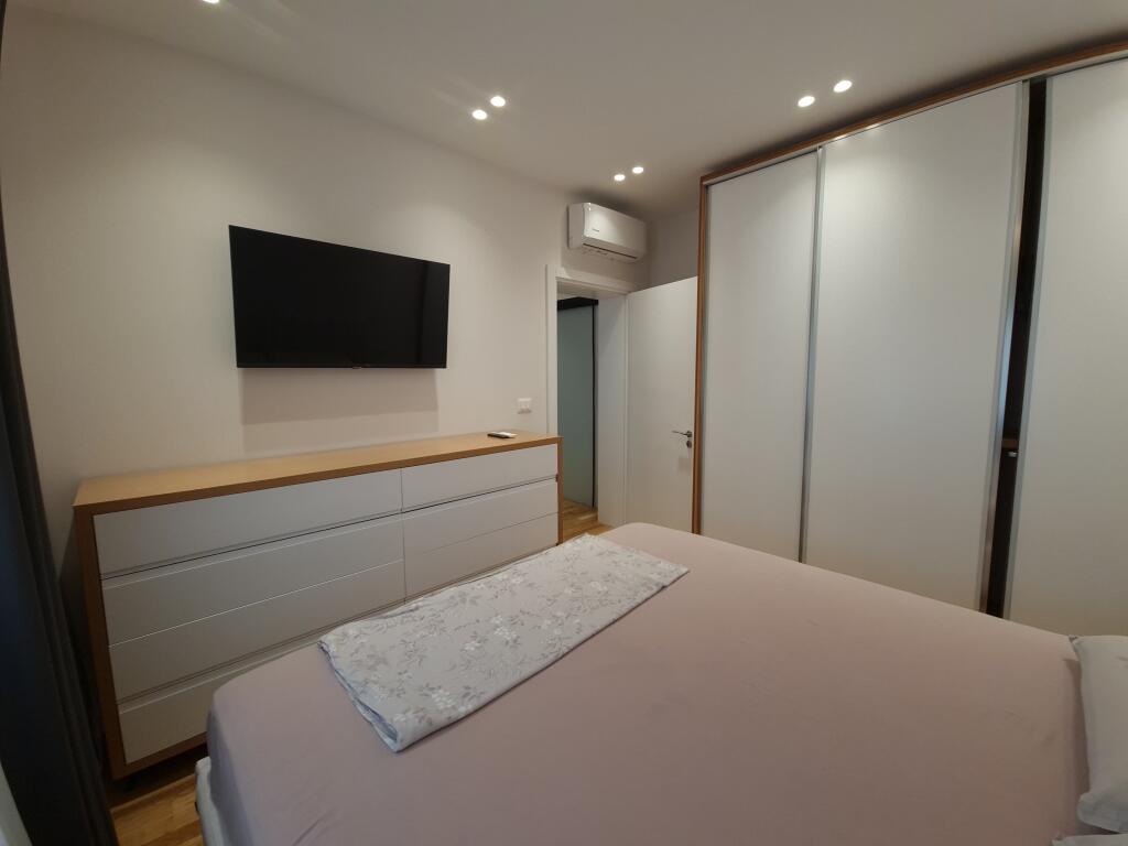 1+1, arredato vicino a Garden Residence, via e Kavajës, prezzo 700 mila lek